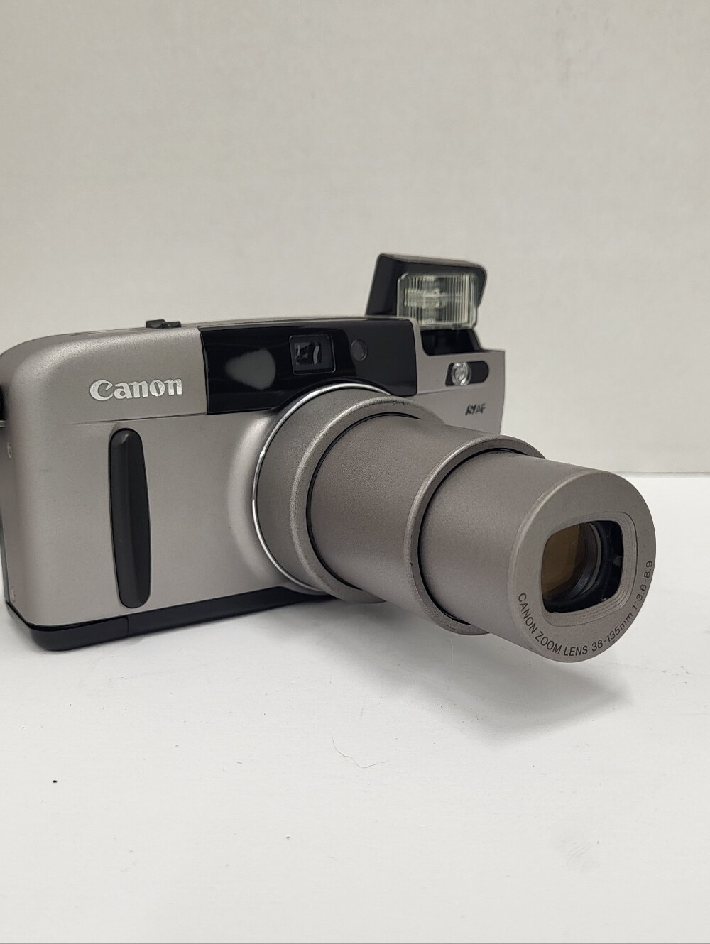 Canon Sureshot Z135 35mm Film Camera Film Door Doesn't Lock Battery Tested Read